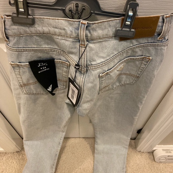 Stunning brand new Emporio Armani Jeans - Picture 2 of 4